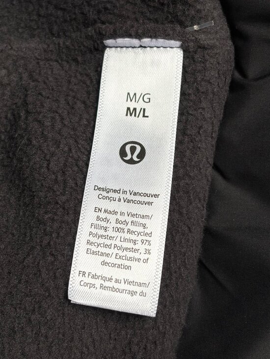 NWT Lululemon Quilted Fleece-Lined Bucket Hat (Black) - Medium / Large main image 5